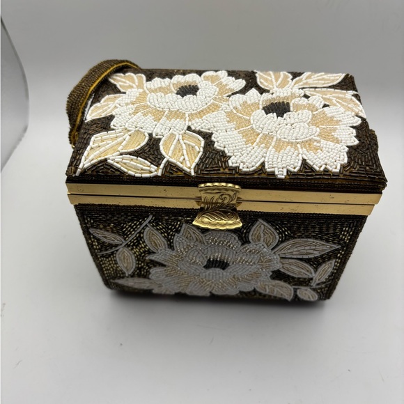Vintage Japan Work Beaded Gold and White Floral Beaded Clutch/Box - Picture 2 of 13